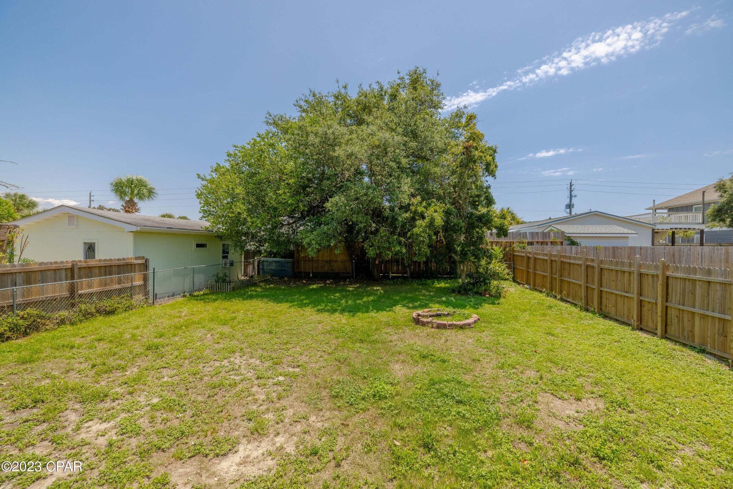 LAGUNA BEACH ESTATES 7TH ADDN - Residential