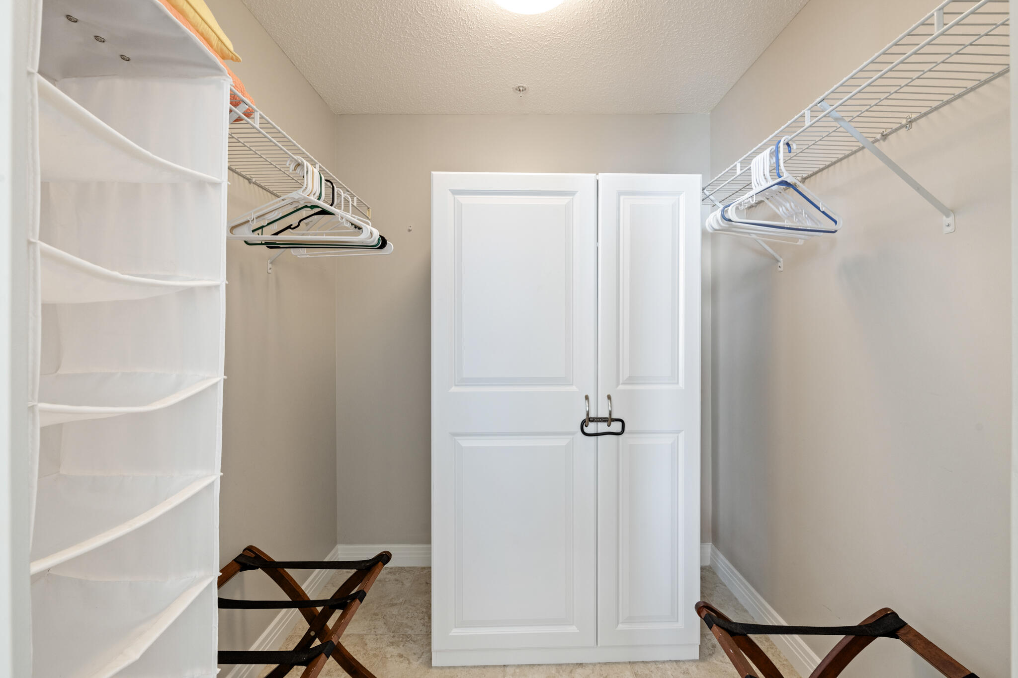 BEACH COLONY RESORT - Residential