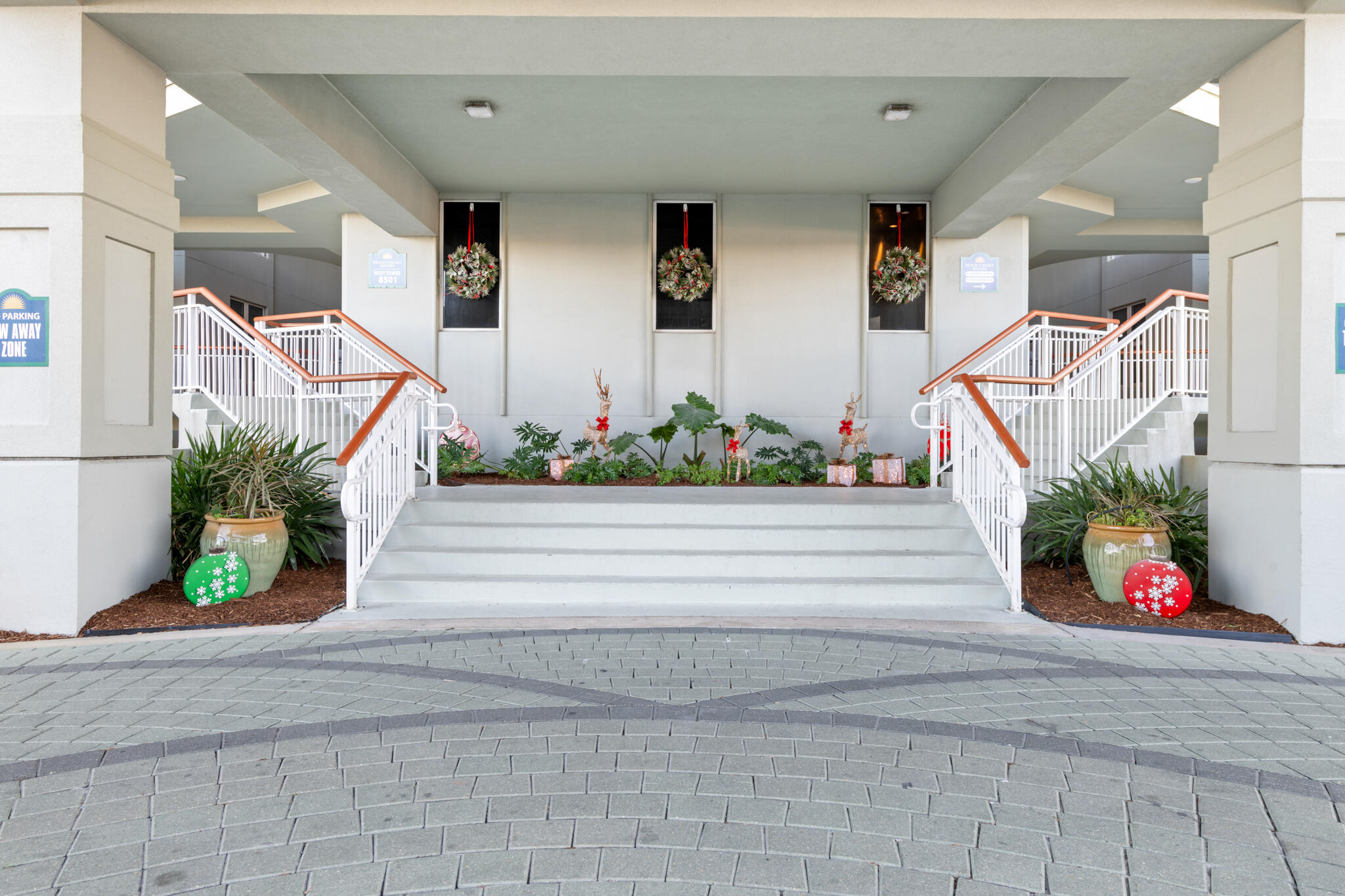 BEACH COLONY RESORT - Residential