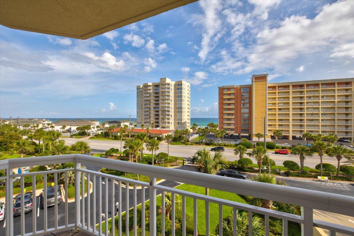 HARBOR LANDING - Residential