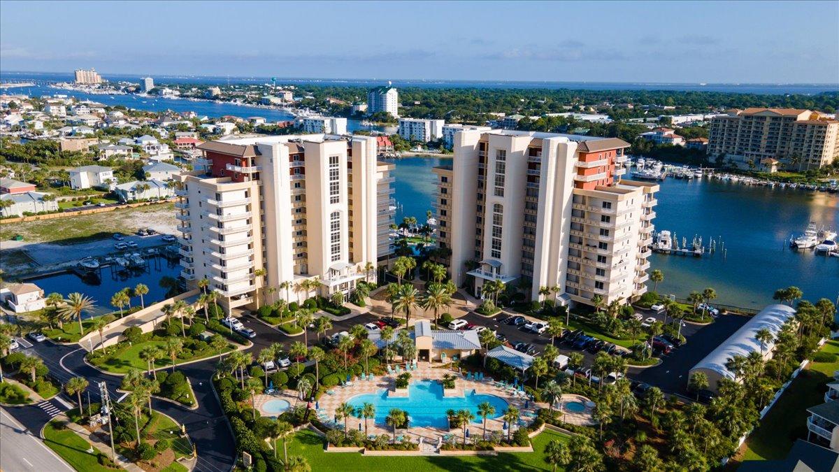 HARBOR LANDING - Residential