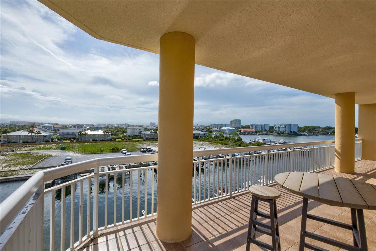 HARBOR LANDING - Residential