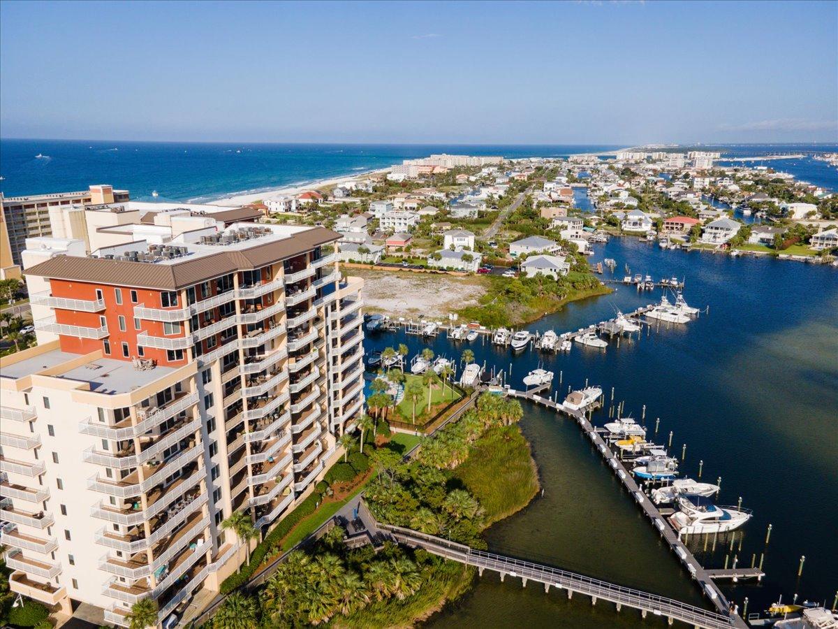 HARBOR LANDING - Residential