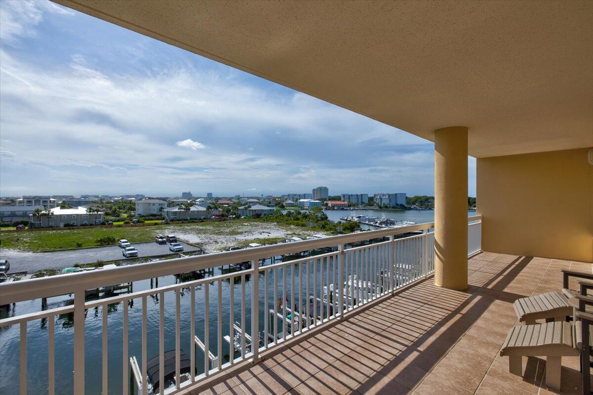 HARBOR LANDING - Residential