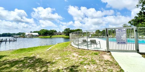 A home in Fort Walton Beach