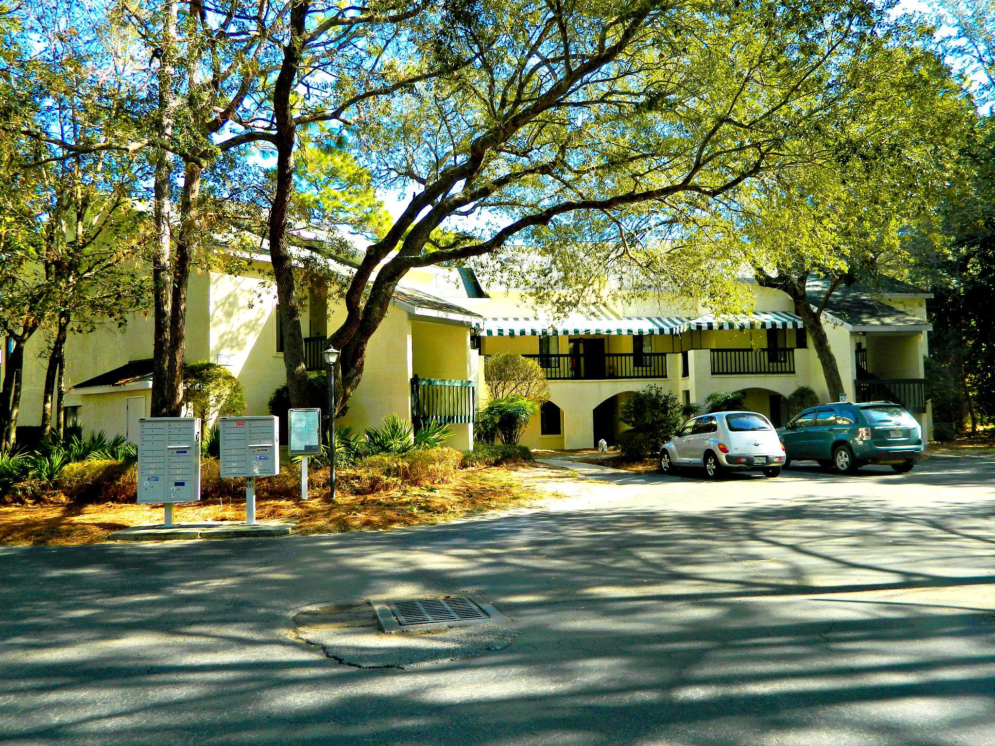 LAKESIDE CONDO AT BLUEWATER BAY - Residential