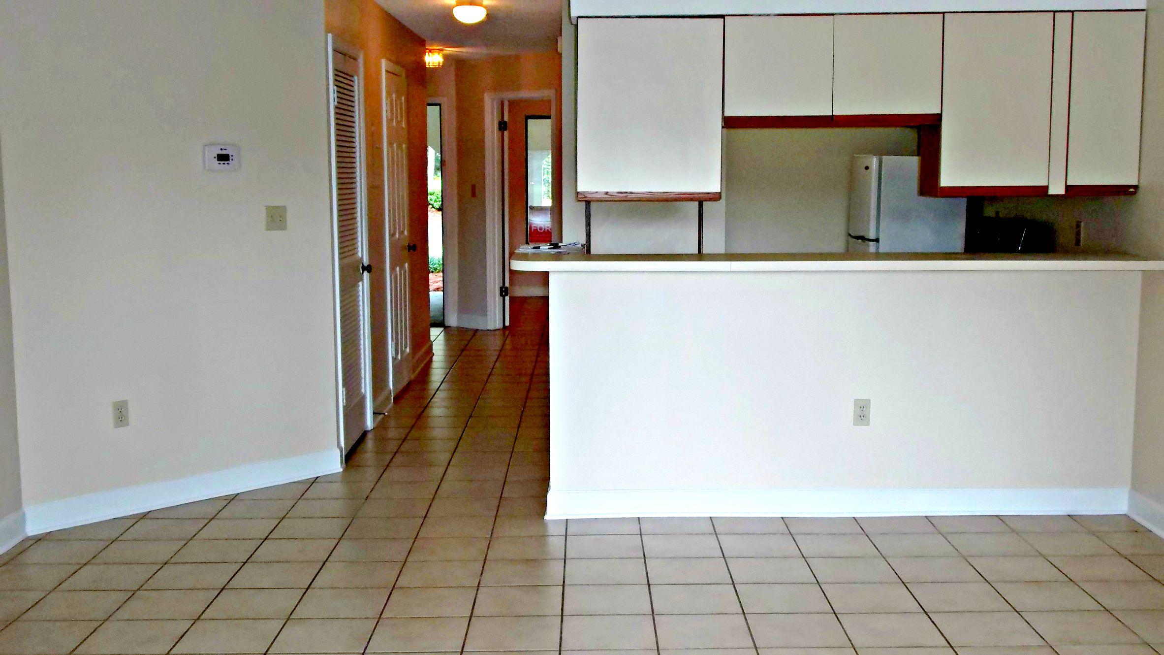 LAKESIDE CONDO AT BLUEWATER BAY - Residential