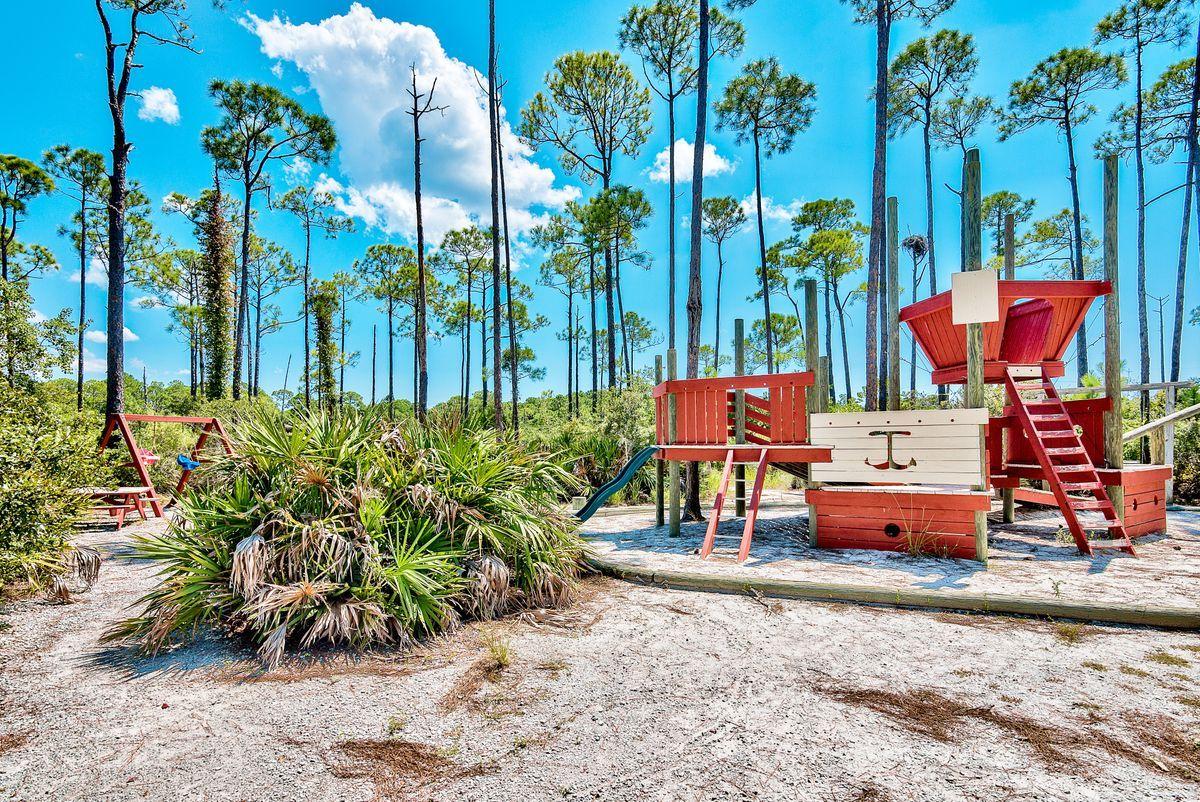 SANDESTIN ESTATES - Land