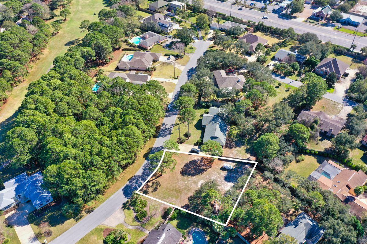 SANDESTIN ESTATES - Land