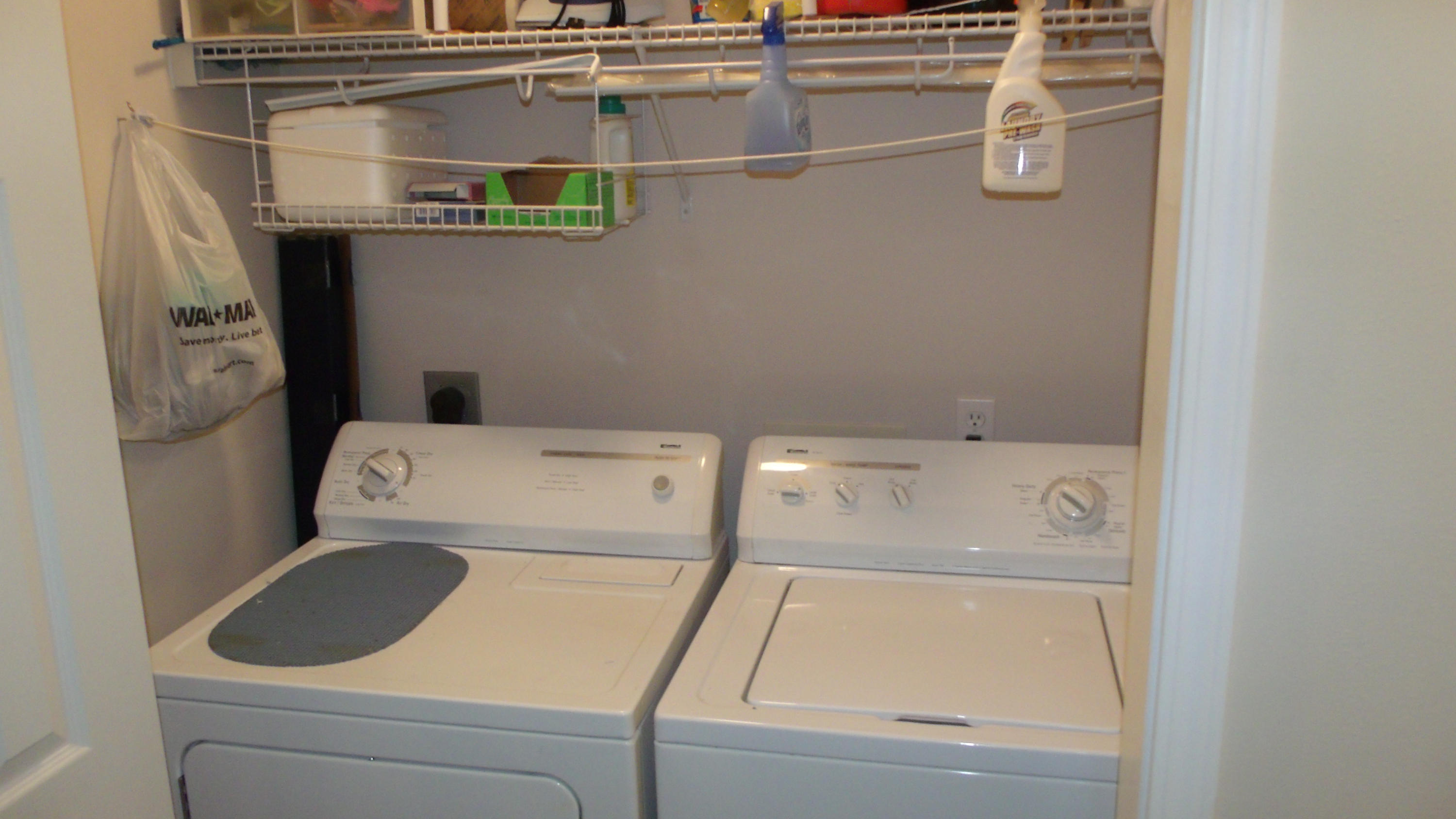 OAKWOOD LAKES ESTATES - Residential