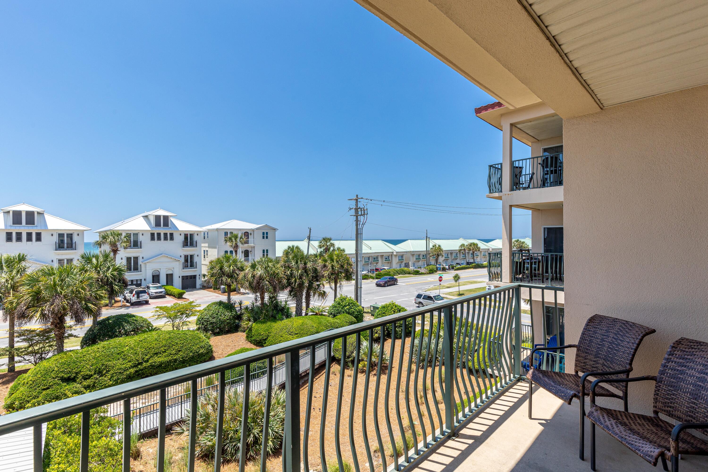 EMERALD WATERS - Residential