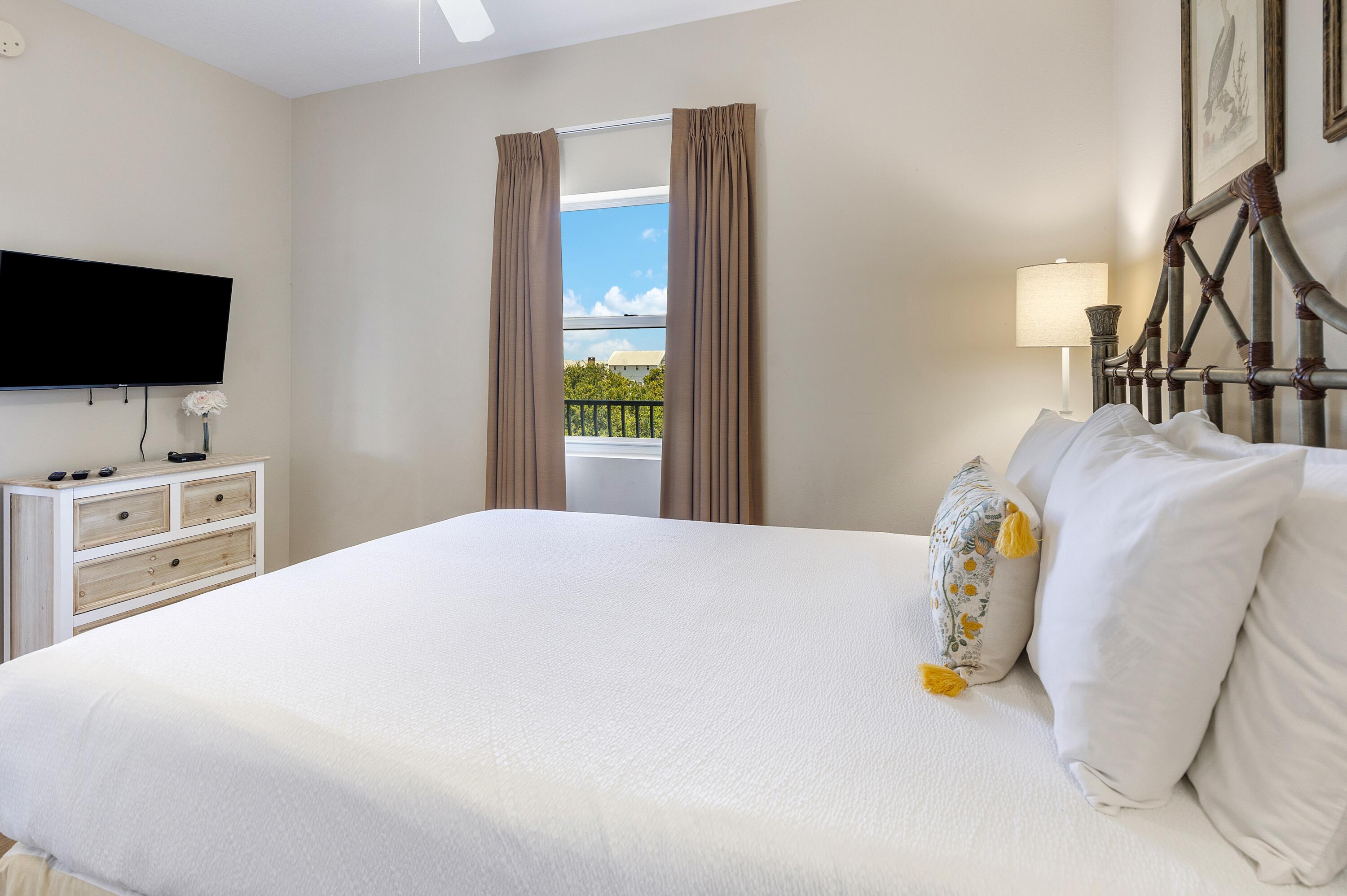 EMERALD WATERS - Residential