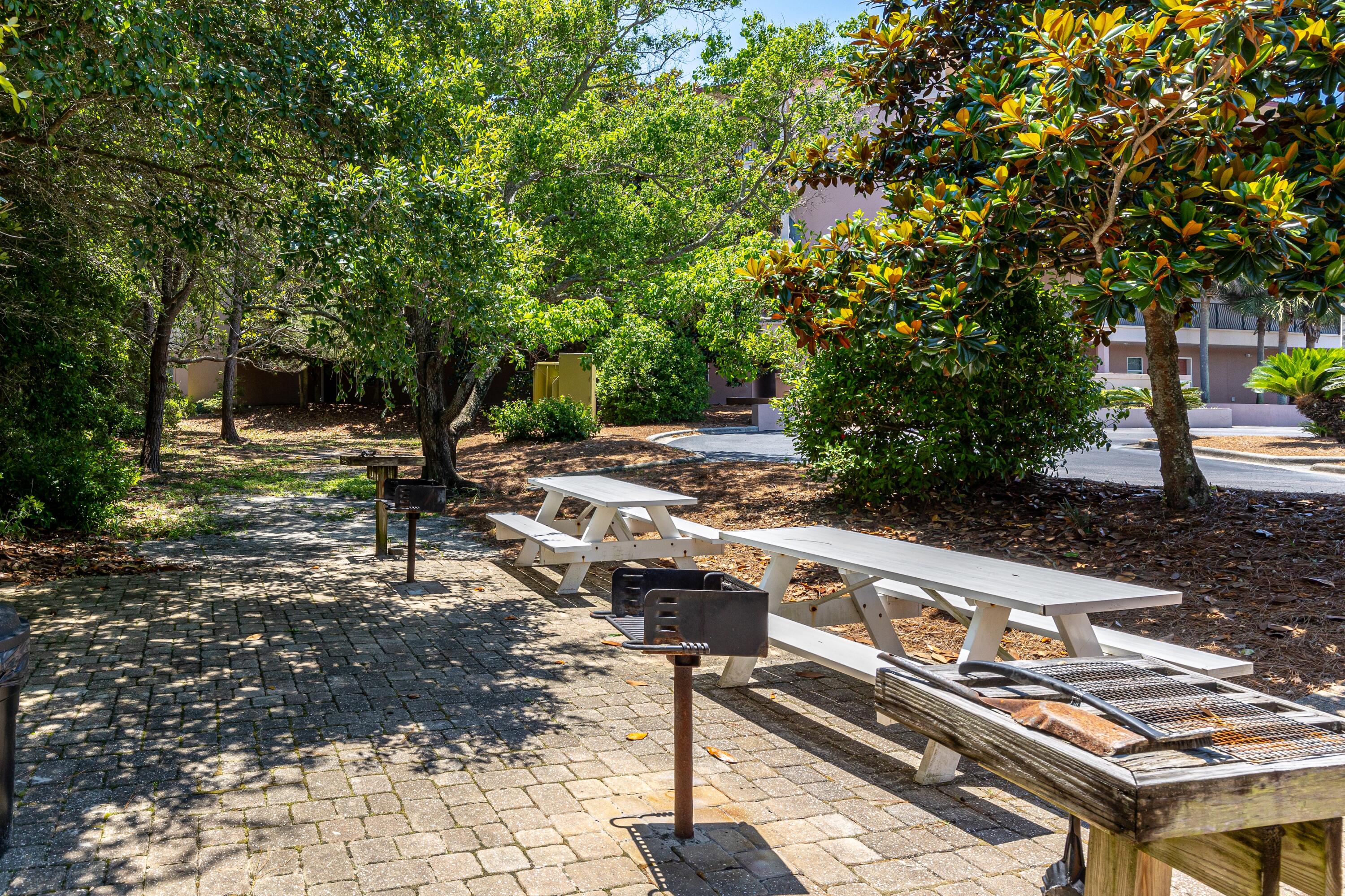 EMERALD WATERS - Residential