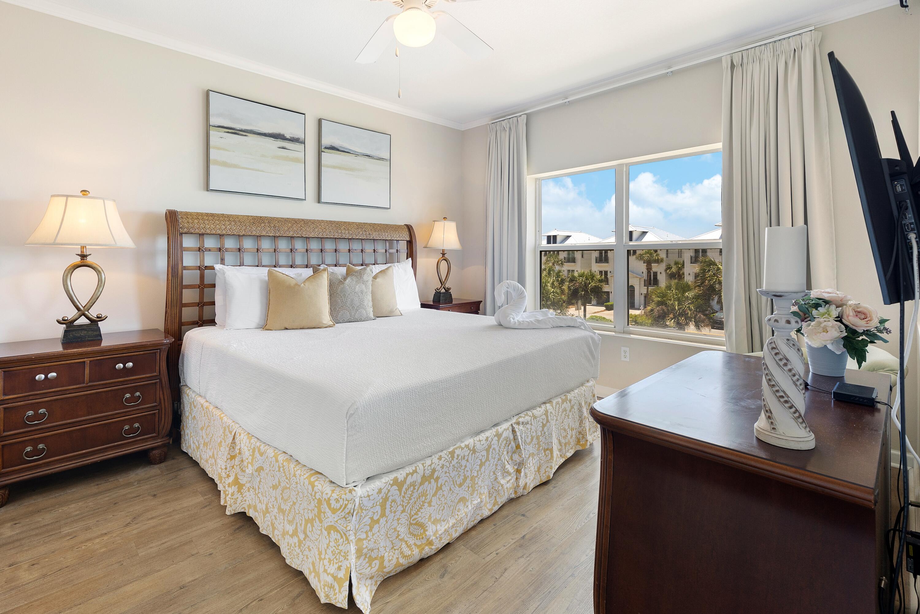 EMERALD WATERS - Residential