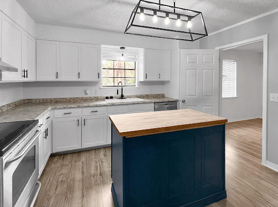 WELLINGTON FOREST - Residential