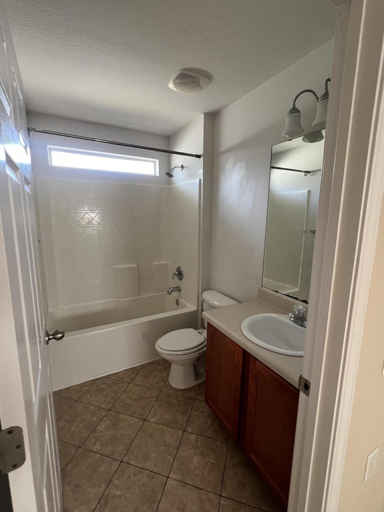 SHADOW LAKES - Residential