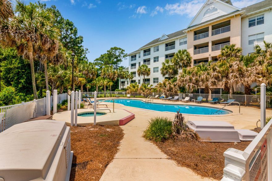 Lovely one bedroom condo at highly desirable Florida Club in the beautiful community of Bluewater Bay.  Fresh paint, new carpet and a spacious screened in balcony are just a few of the fabulous amenities provided for your enjoyment.  Exercise room, BBQ grills, well maintained tropical landscaping and a community pool are just footsteps away.  About 13 miles from Eglin AFB and 10 miles from the worlds most beautiful sugar white beaches.  This is a wonderful opportunity and will not last long.  Schedule your tour today!