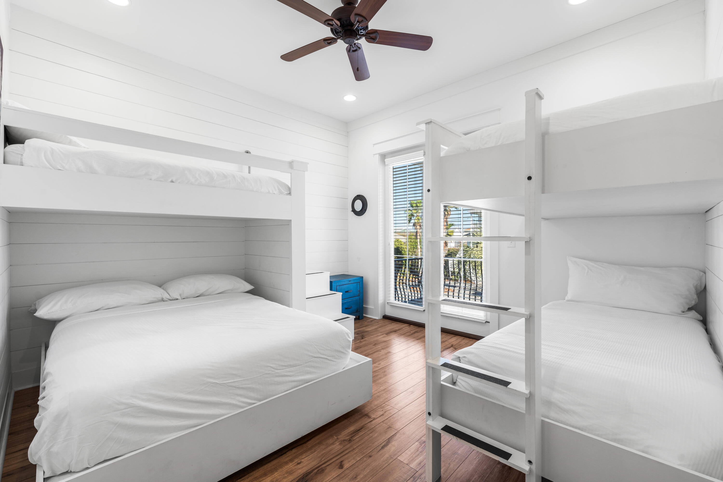 CRYSTAL BEACH - Residential
