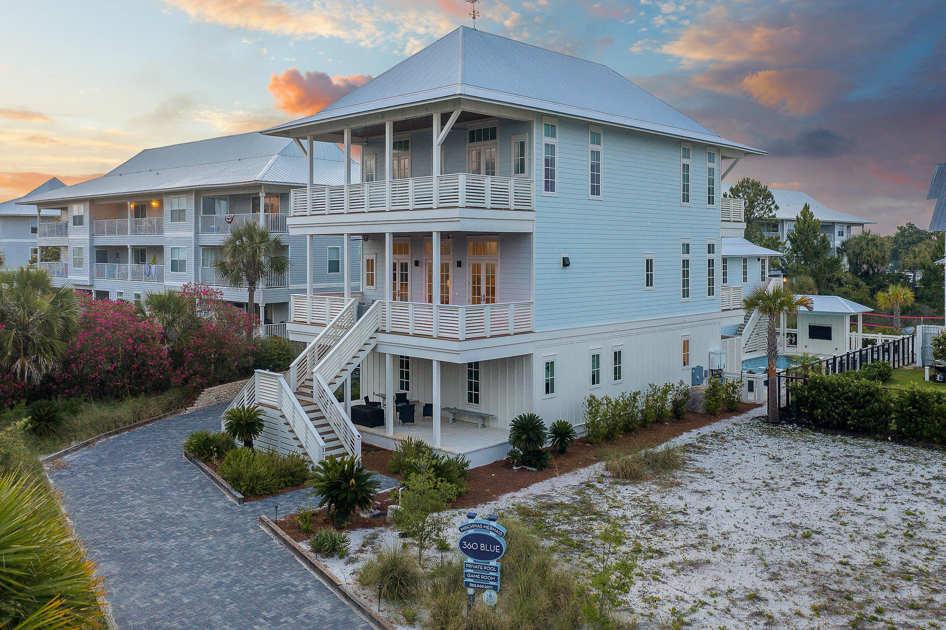 WALK OVER DUNES - Residential