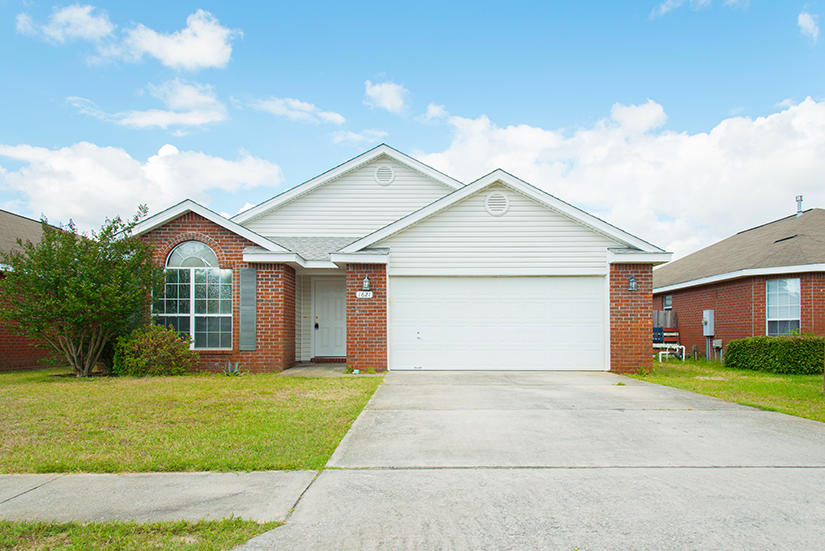 EMERALD VILLAGE S/D - Residential Lease