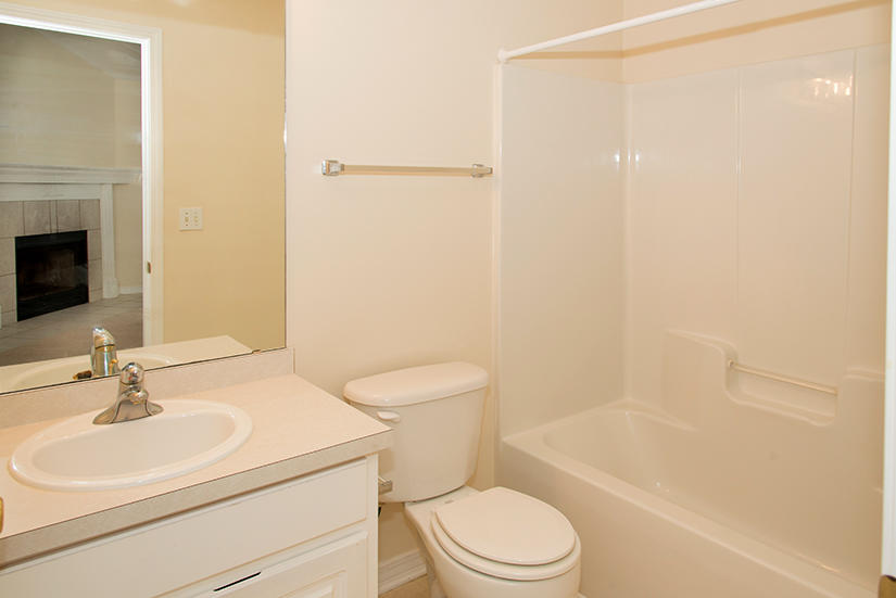 EMERALD VILLAGE S/D - Residential Lease