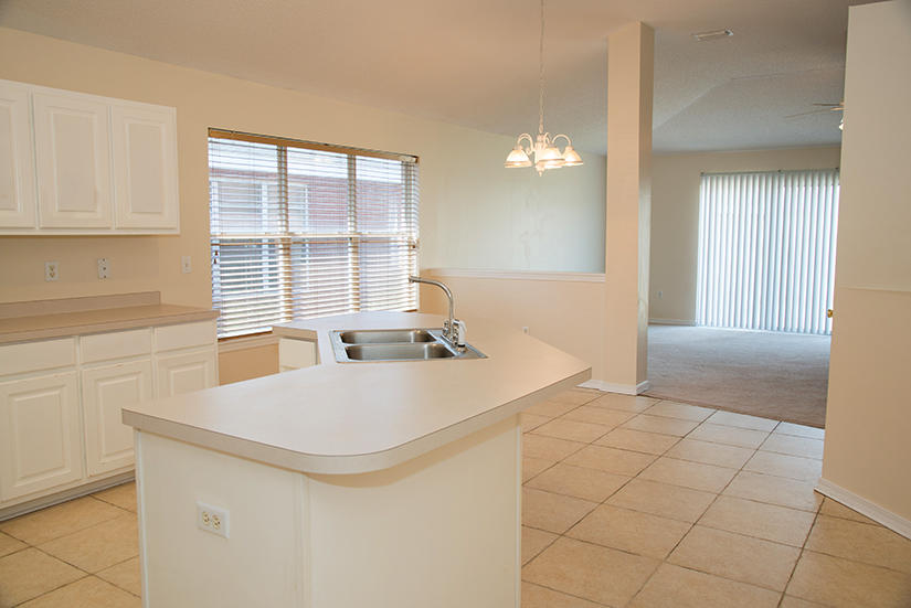 EMERALD VILLAGE S/D - Residential Lease