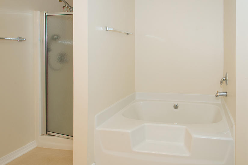 EMERALD VILLAGE S/D - Residential Lease