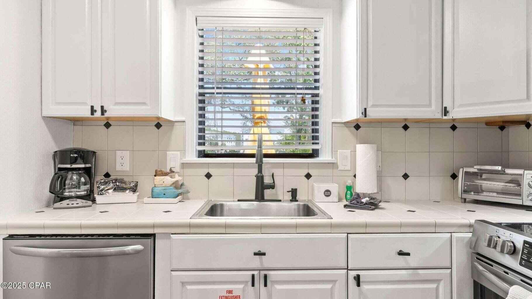 RIVIERA BEACH - Residential