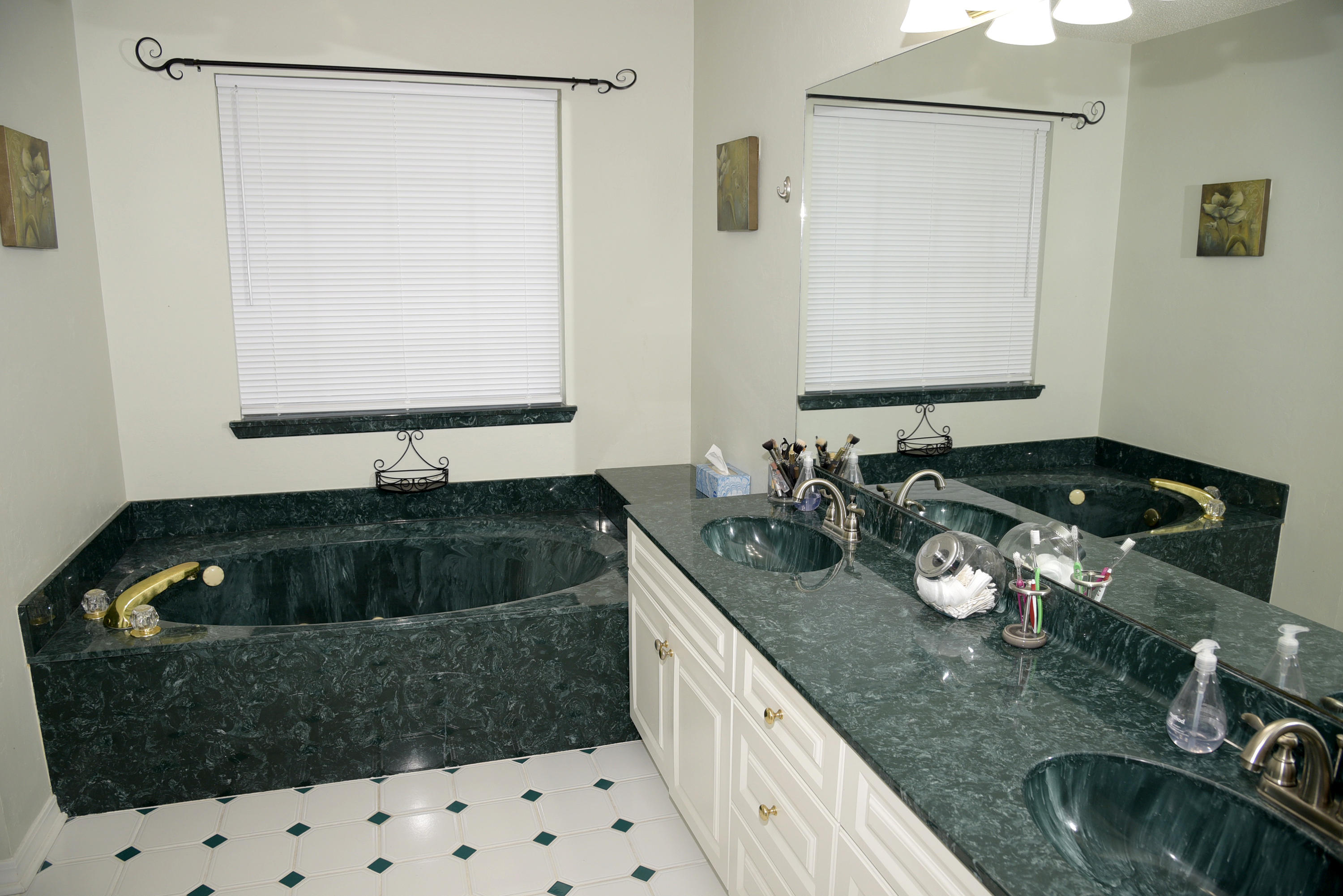 PARKWOOD ESTATES PH 5 - Residential