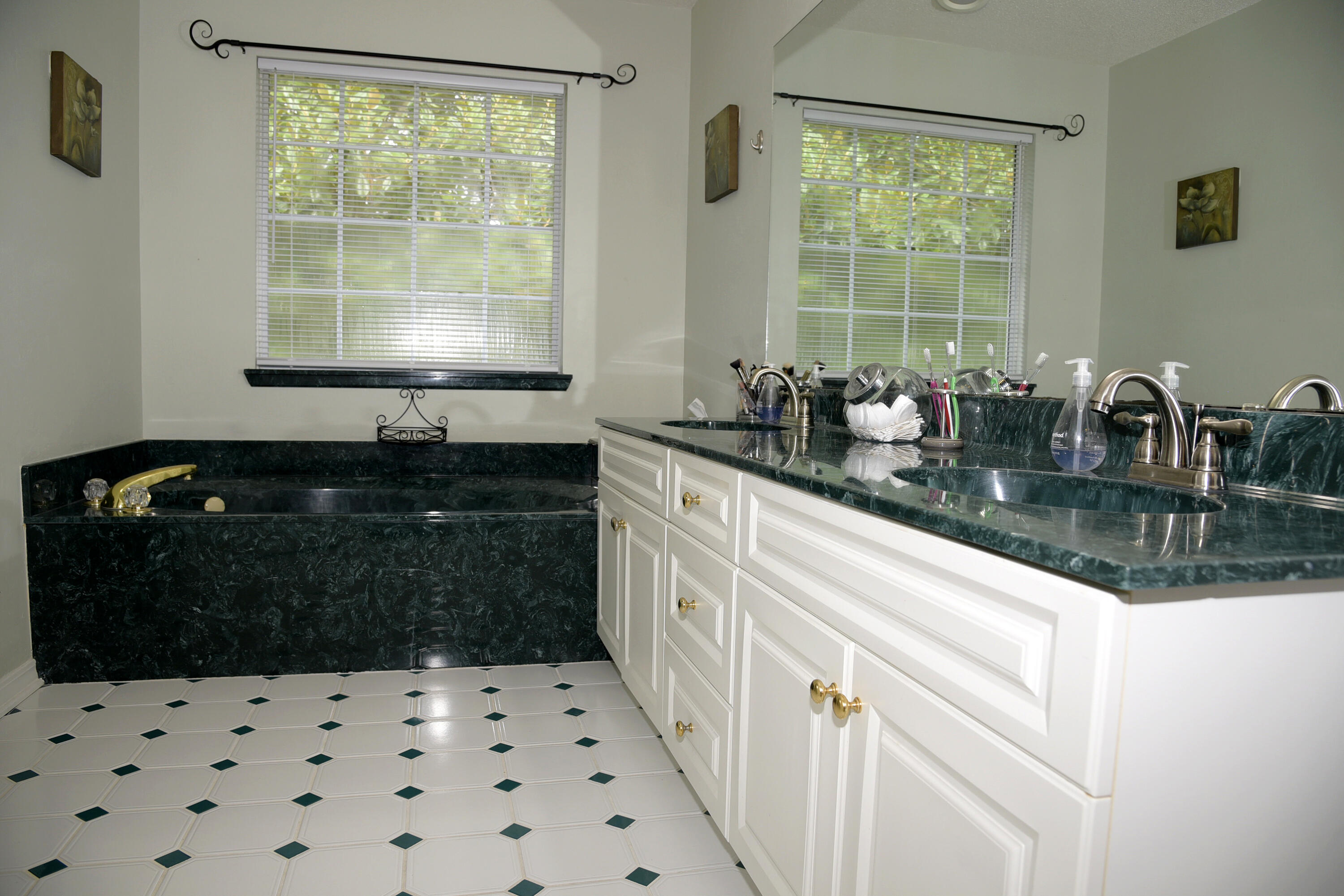 PARKWOOD ESTATES PH 5 - Residential