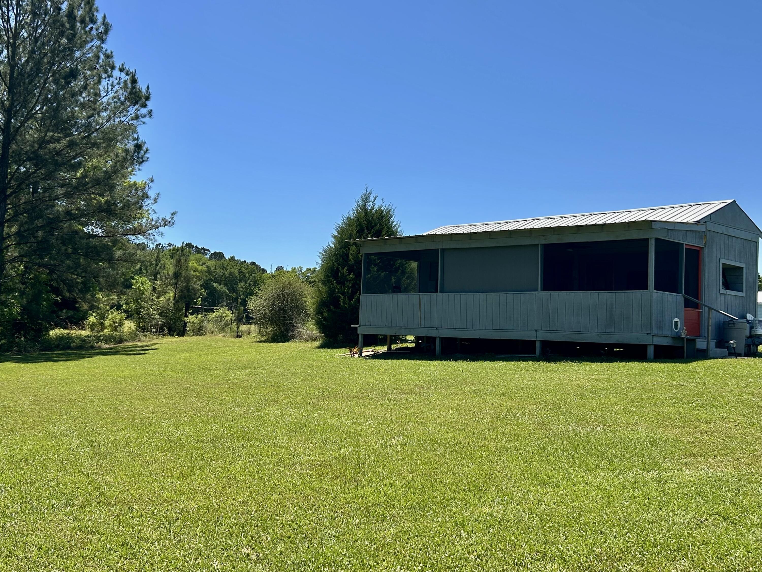 NO RECORDED SUBDIVISION - Farm
