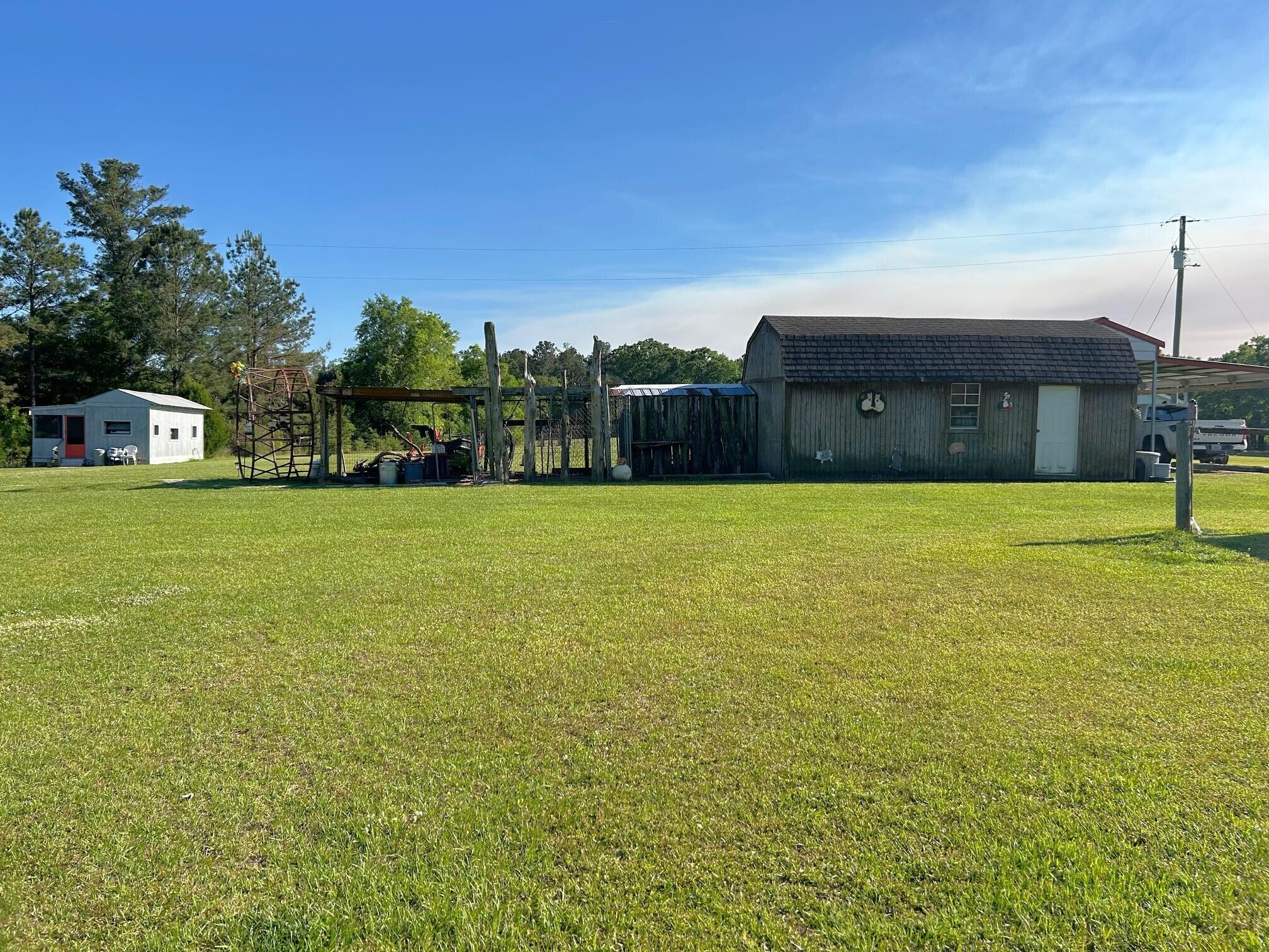 NO RECORDED SUBDIVISION - Farm