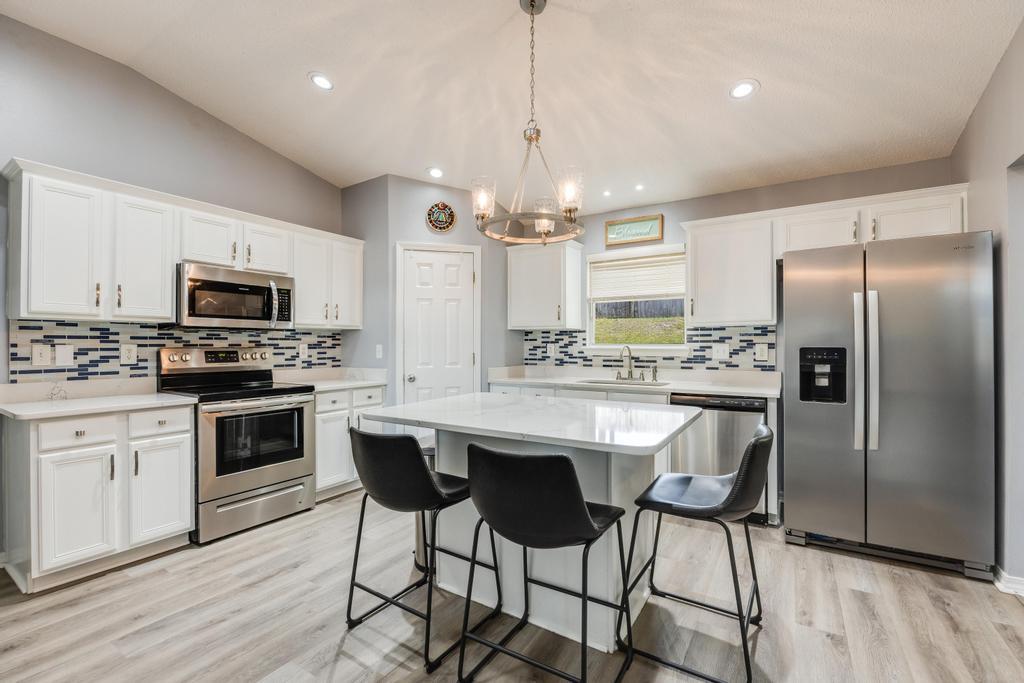 NORTHVIEW ESTATES 7TH ADDN - Residential Lease