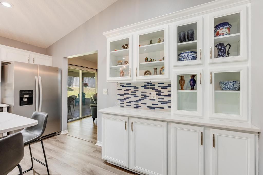 NORTHVIEW ESTATES 7TH ADDN - Residential Lease