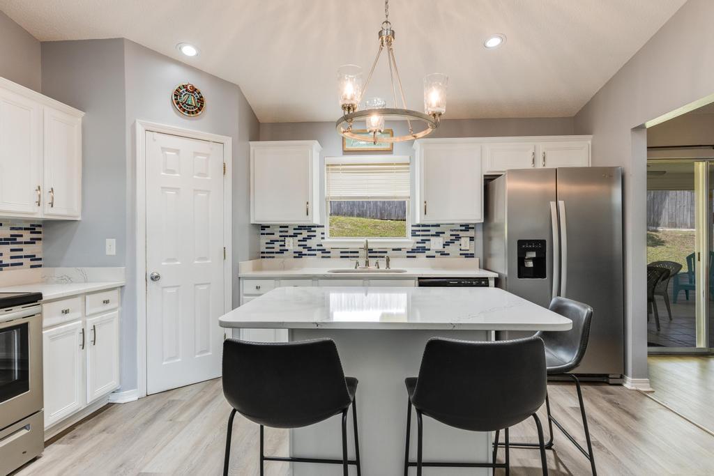 NORTHVIEW ESTATES 7TH ADDN - Residential Lease