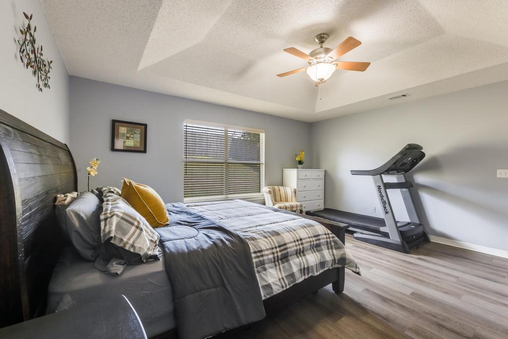 NORTHVIEW ESTATES 7TH ADDN - Residential Lease