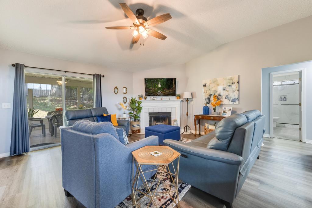 NORTHVIEW ESTATES 7TH ADDN - Residential Lease