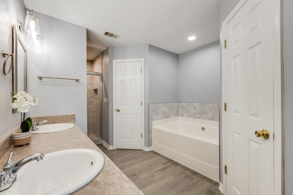 NORTHVIEW ESTATES 7TH ADDN - Residential Lease