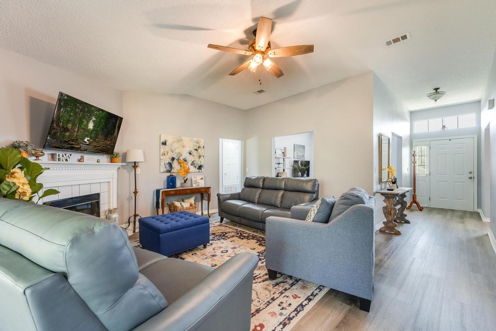 NORTHVIEW ESTATES 7TH ADDN - Residential Lease