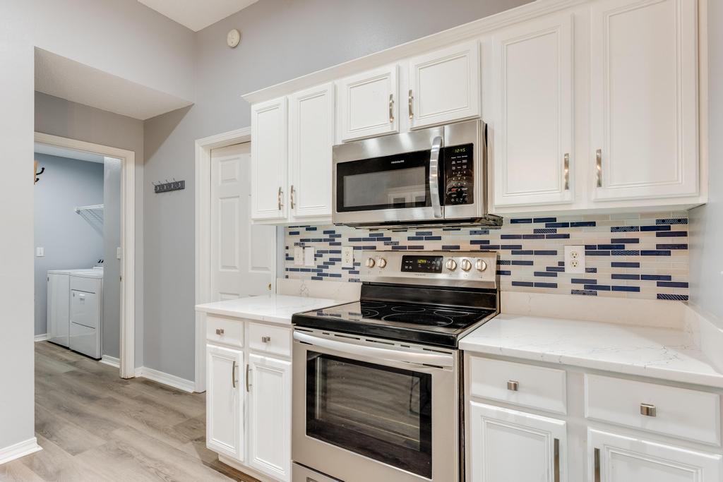 NORTHVIEW ESTATES 7TH ADDN - Residential Lease