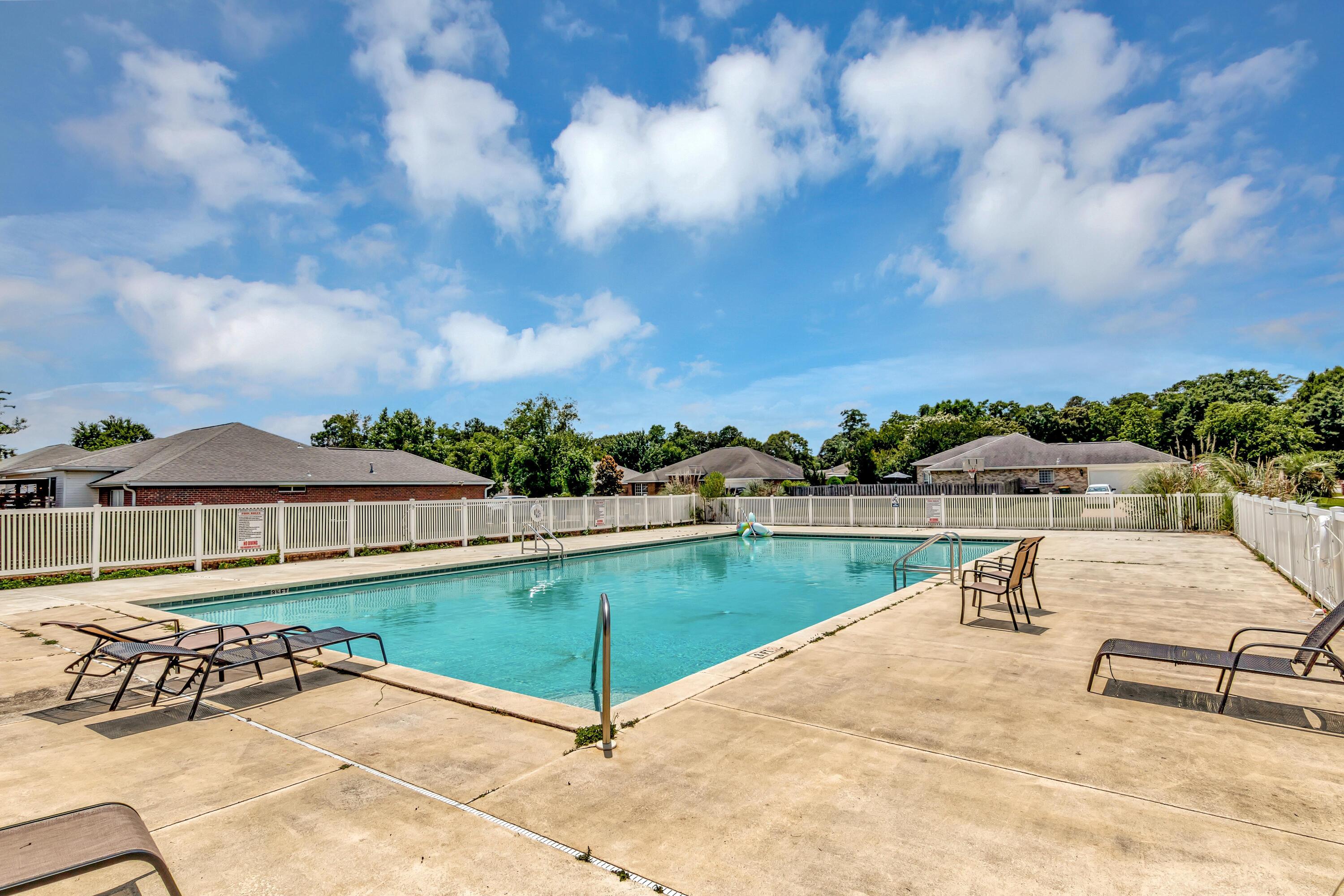 BROOKE ESTATES PH III - Residential