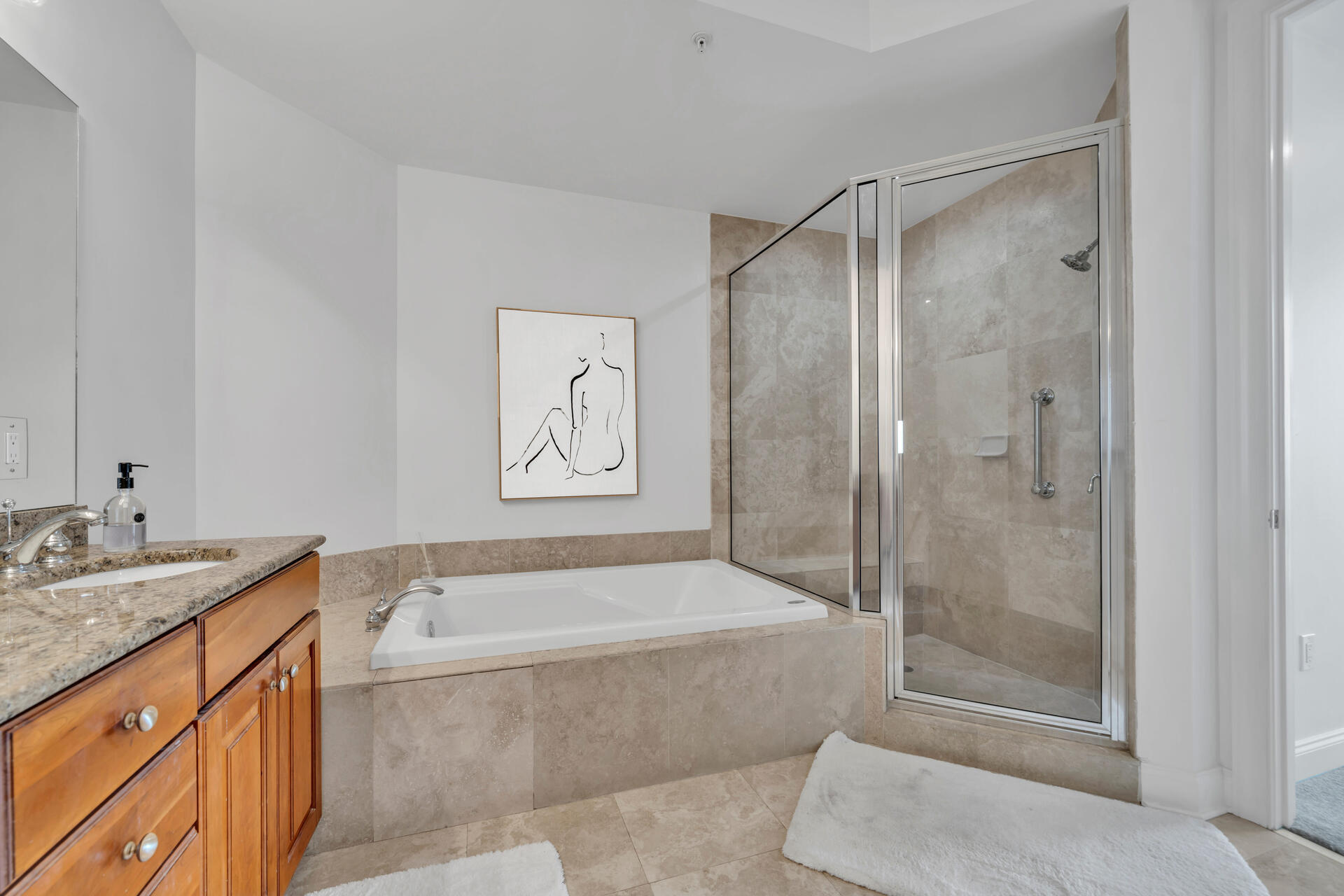 SILVER BEACH TOWERS - Residential