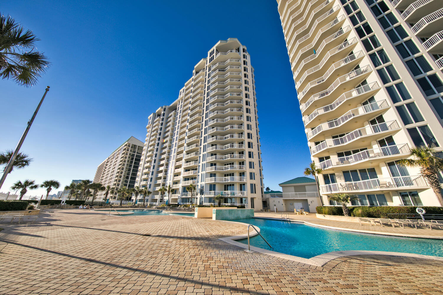 SILVER BEACH TOWERS - Residential