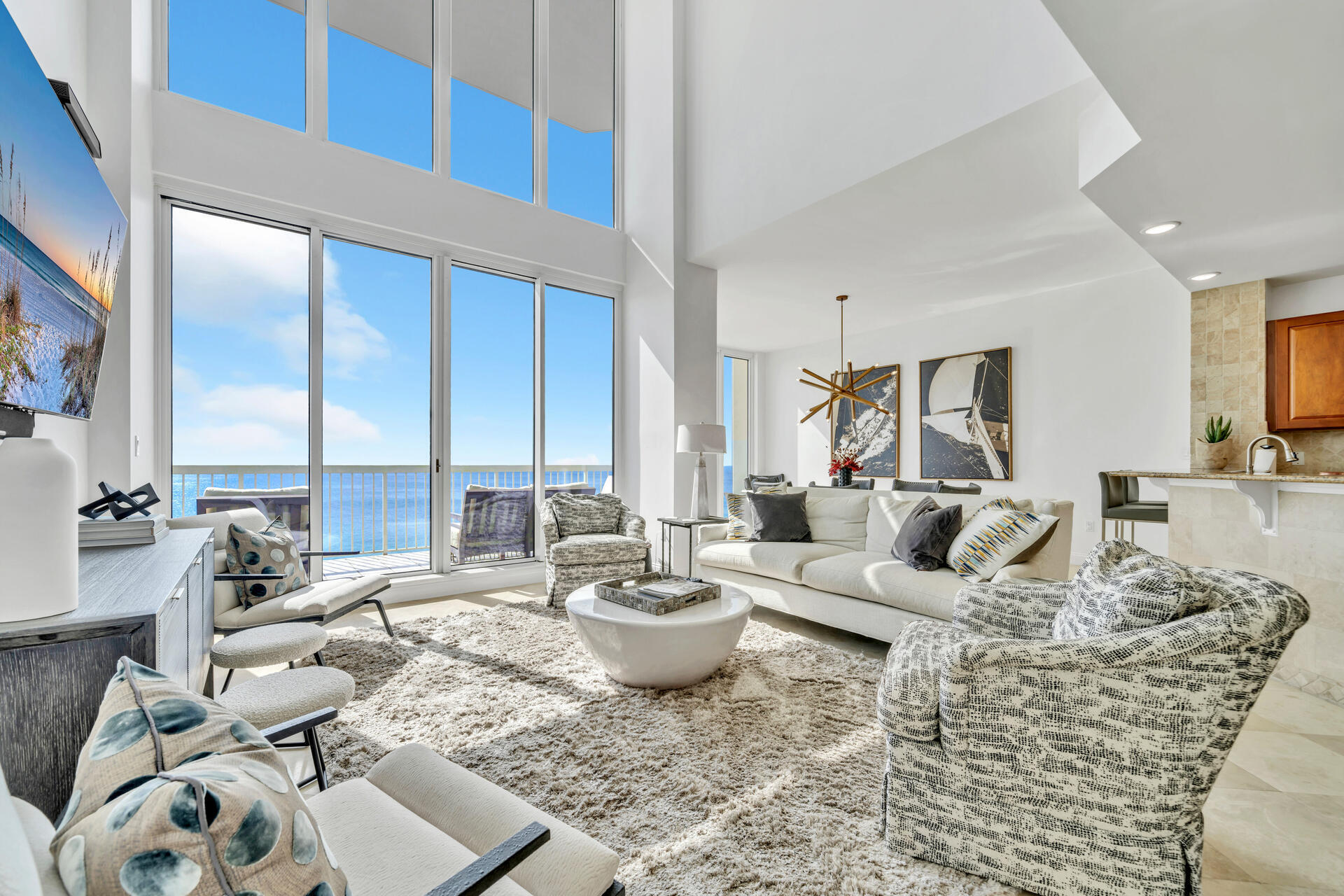 SILVER BEACH TOWERS - Residential
