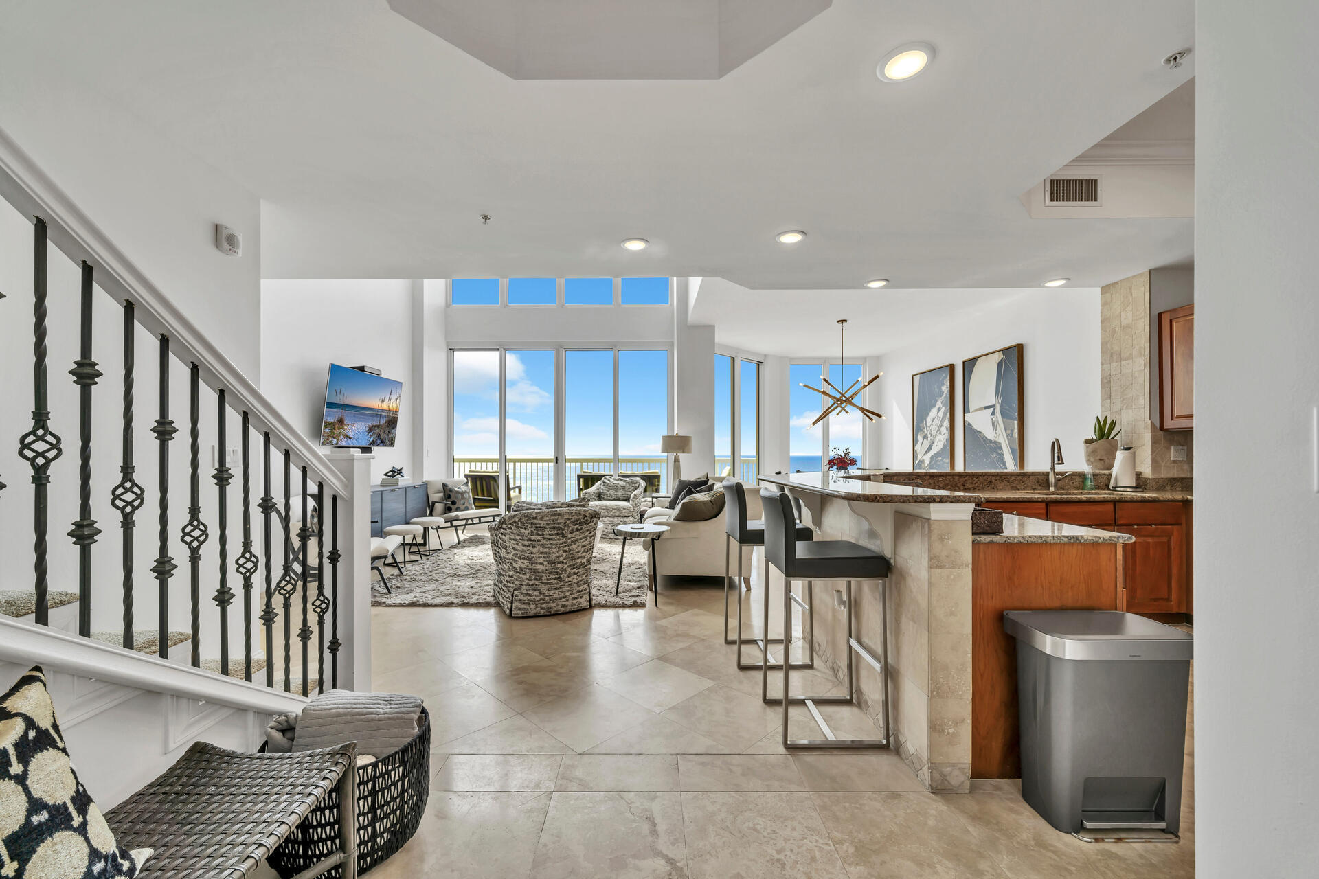 SILVER BEACH TOWERS - Residential
