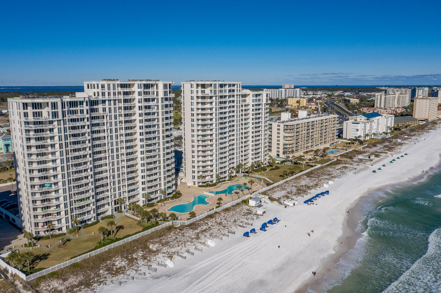 SILVER BEACH TOWERS - Residential