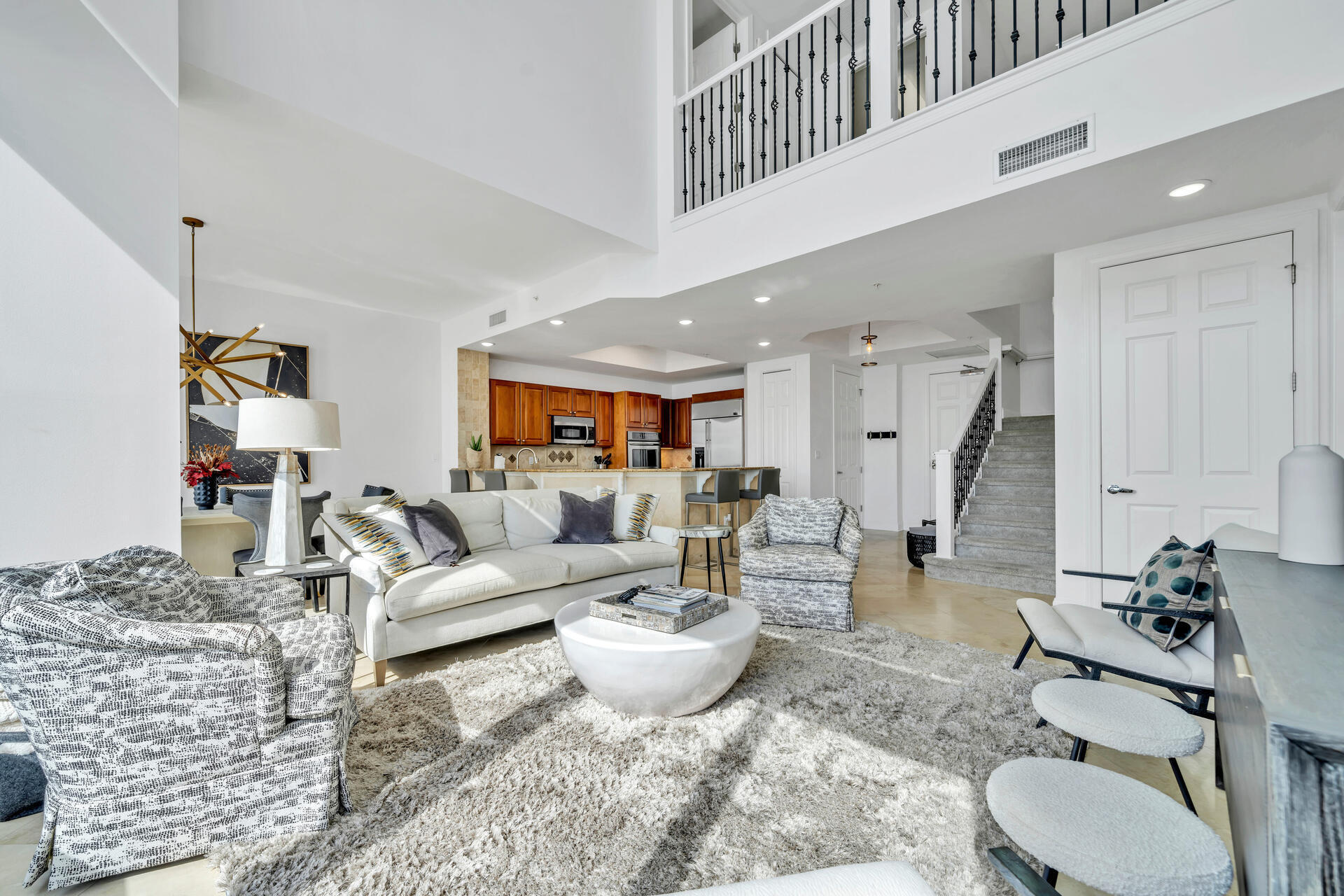 SILVER BEACH TOWERS - Residential