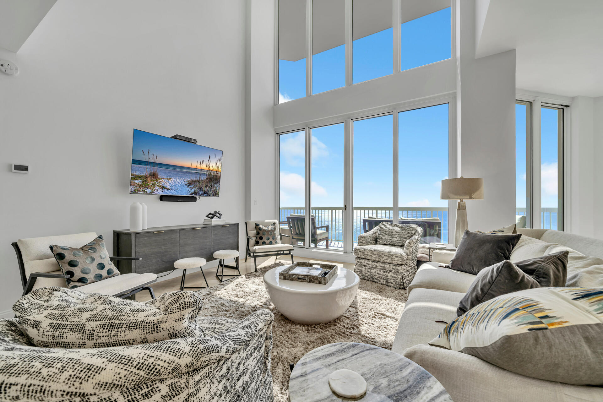 SILVER BEACH TOWERS - Residential