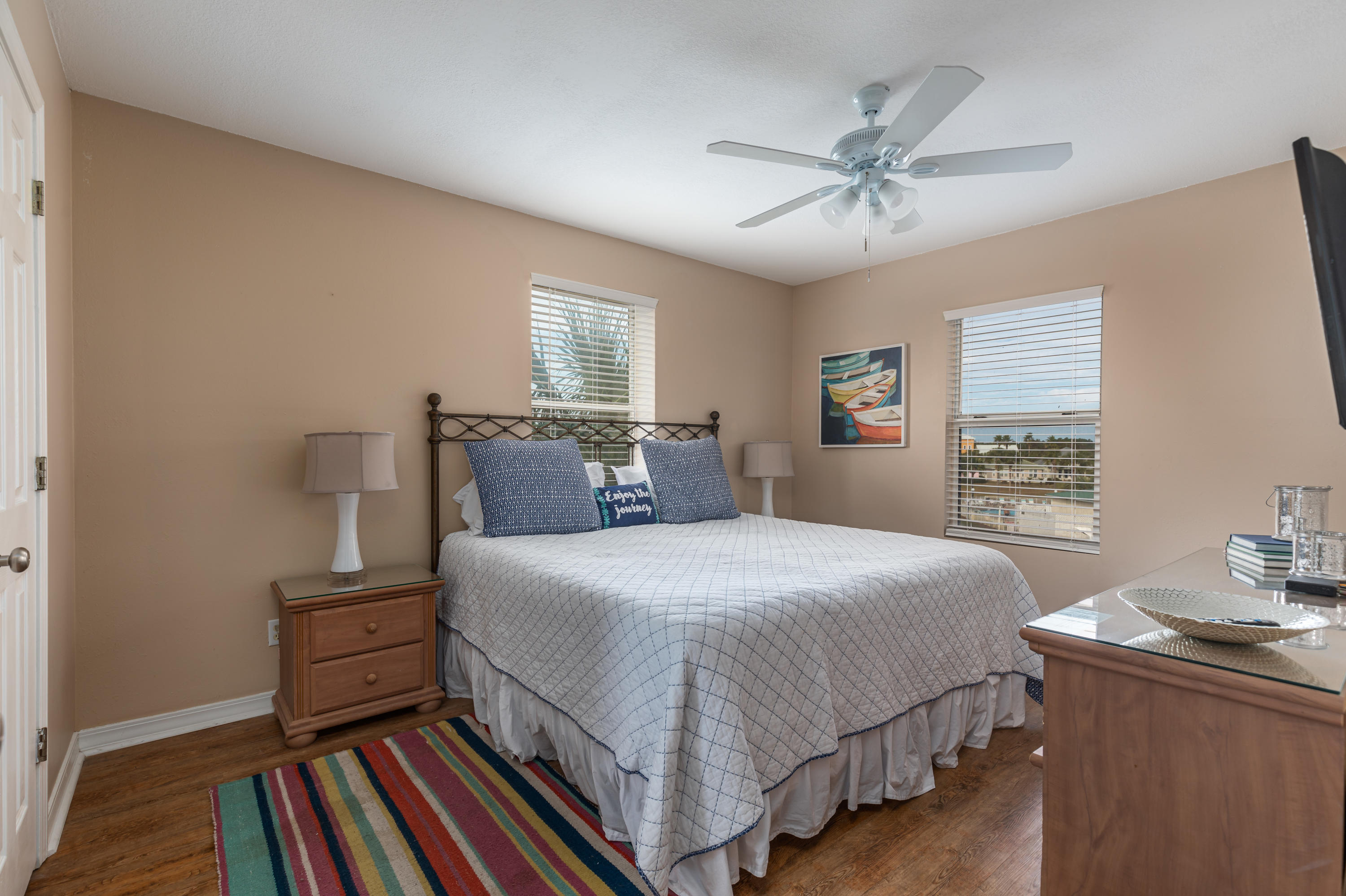 MARAVILLA CONDO 4 - Residential