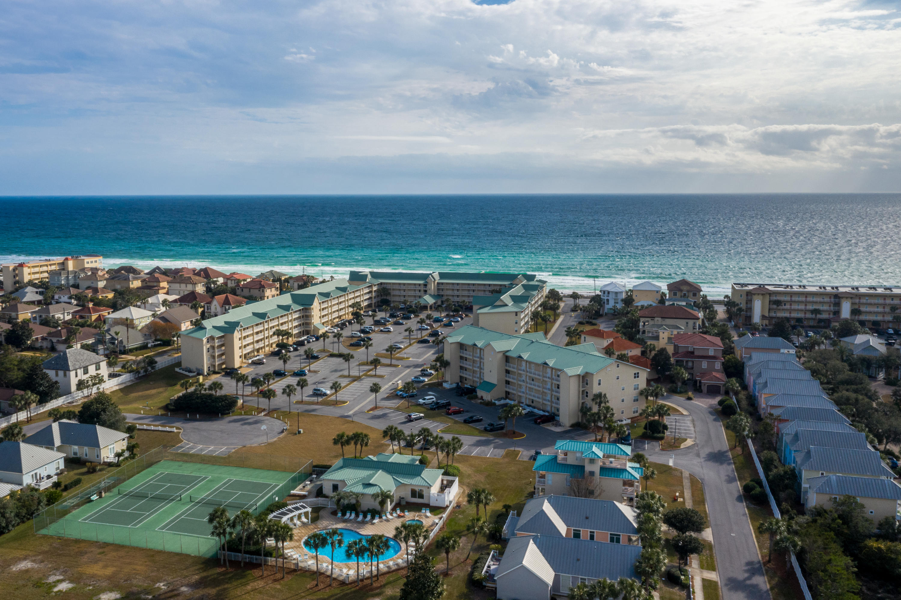 MARAVILLA CONDO 4 - Residential